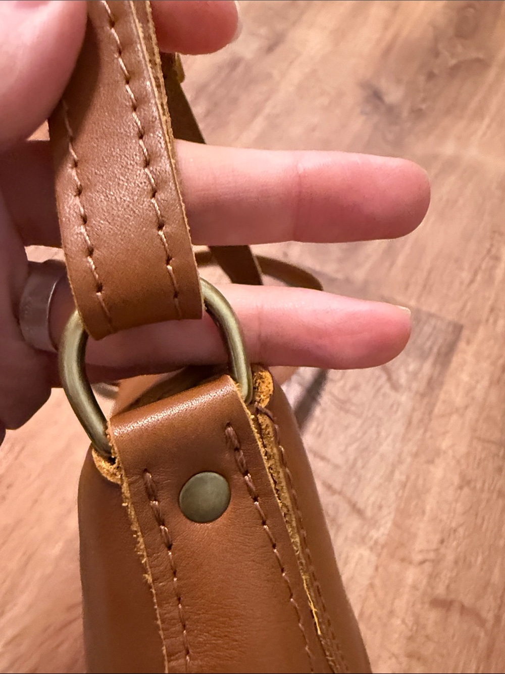 Portland Leather Koala Crossbody Medium Honey - Picture 7 of 12